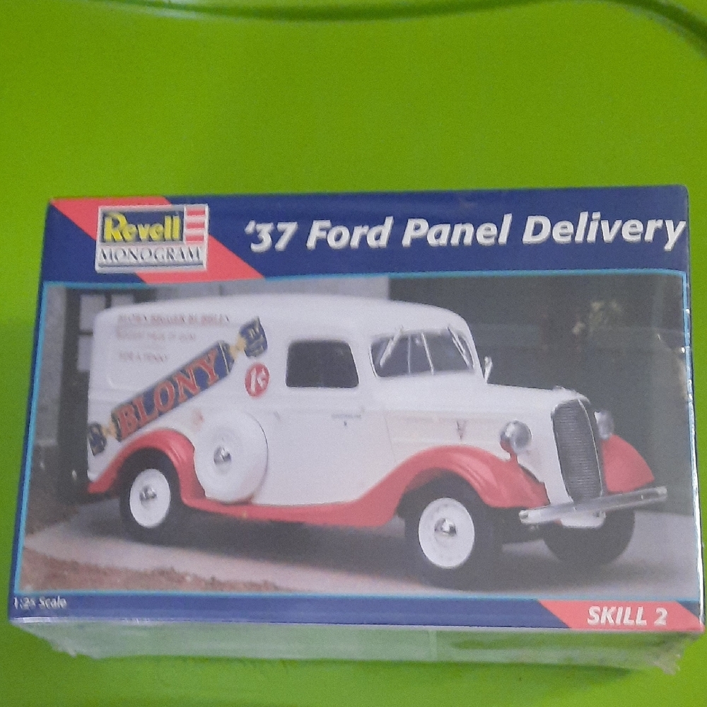 Revell 1937 Ford Panel Delivery Model Kit
